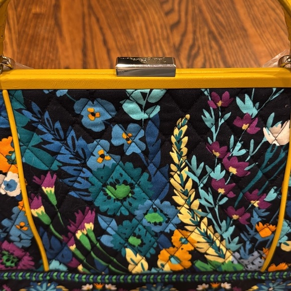 Vera Bradley Barbara Frame Bag in Midnight Blues. Quilted floral print. New. - Picture 5 of 8